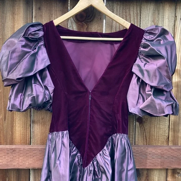 Vtg ILGWU Union Made Double-Ballon Sleeve Velvet Taffeta Prom Dress (70’s) - Picture 7 of 9